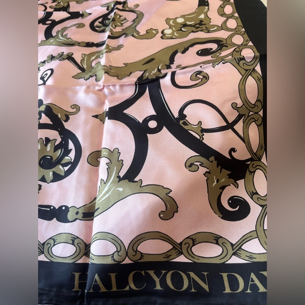 Halcyon Days Pink Silk Wallace Balustrade Scarf - Picture 5 of 5